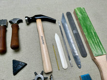Load image into Gallery viewer, Shoemaker tool set kit for beginners in shoemaking PRO
