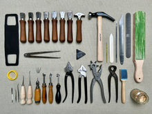 Load image into Gallery viewer, Shoemaker tool set kit for beginners in shoemaking PRO
