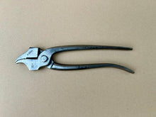 Load image into Gallery viewer, Shoemaker lasting pliers by H.Dürr
