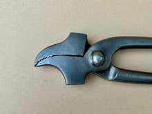 Load image into Gallery viewer, Shoemaker lasting pliers brand "Glocke"
