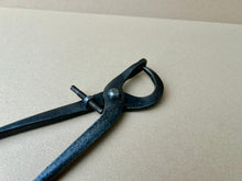 Load image into Gallery viewer, Eyelet extractor pliers No.1
