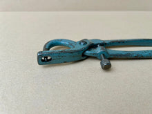 Load image into Gallery viewer, Eyelet extractor pliers No.2

