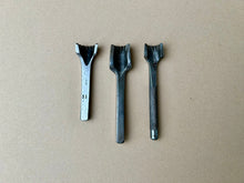 Load image into Gallery viewer, Round zig zag iron set
