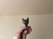 Load image into Gallery viewer, Round zig zag iron set
