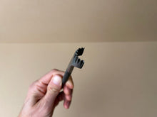 Load image into Gallery viewer, Round zig zag iron set
