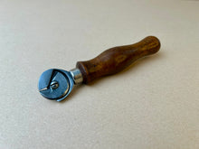 Load image into Gallery viewer, Shoemaker welt knife
