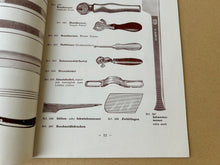 Load image into Gallery viewer, Pompadour heel plane
