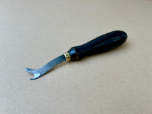 Load image into Gallery viewer, Shoemaker welt knife
