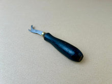 Load image into Gallery viewer, Shoemaker welt knife
