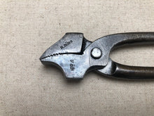 Load image into Gallery viewer, Shoemaker lasting pliers by H.Dürr
