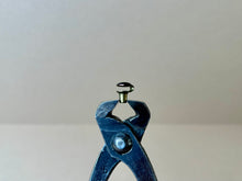Load image into Gallery viewer, Boot lace speed hooks, vintage
