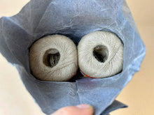 Load image into Gallery viewer, Linen shoe thread "Füssen-Immenstadt" Nm 8
