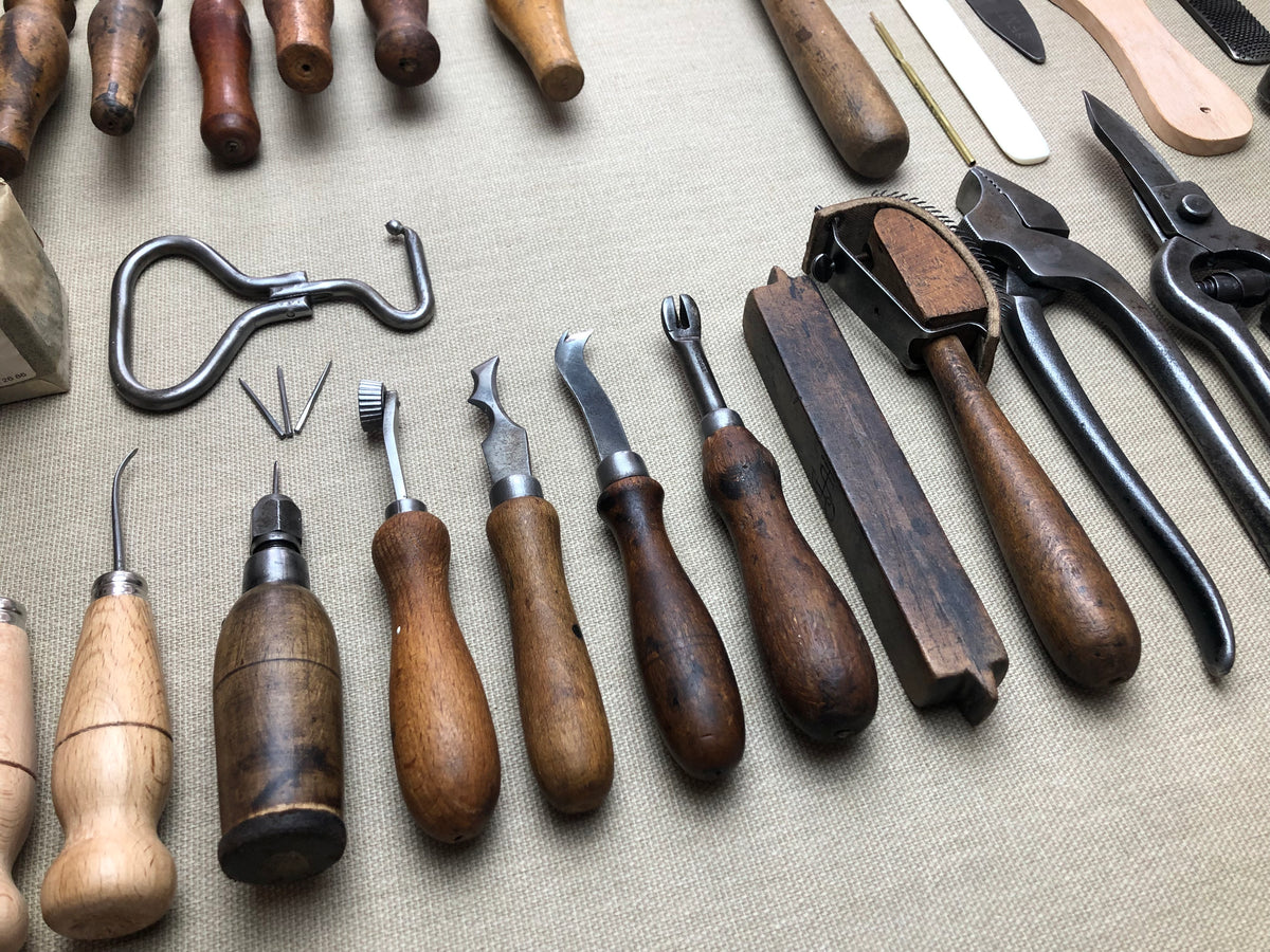 Quality shoemaker tools, materials and wooden shoe lasts