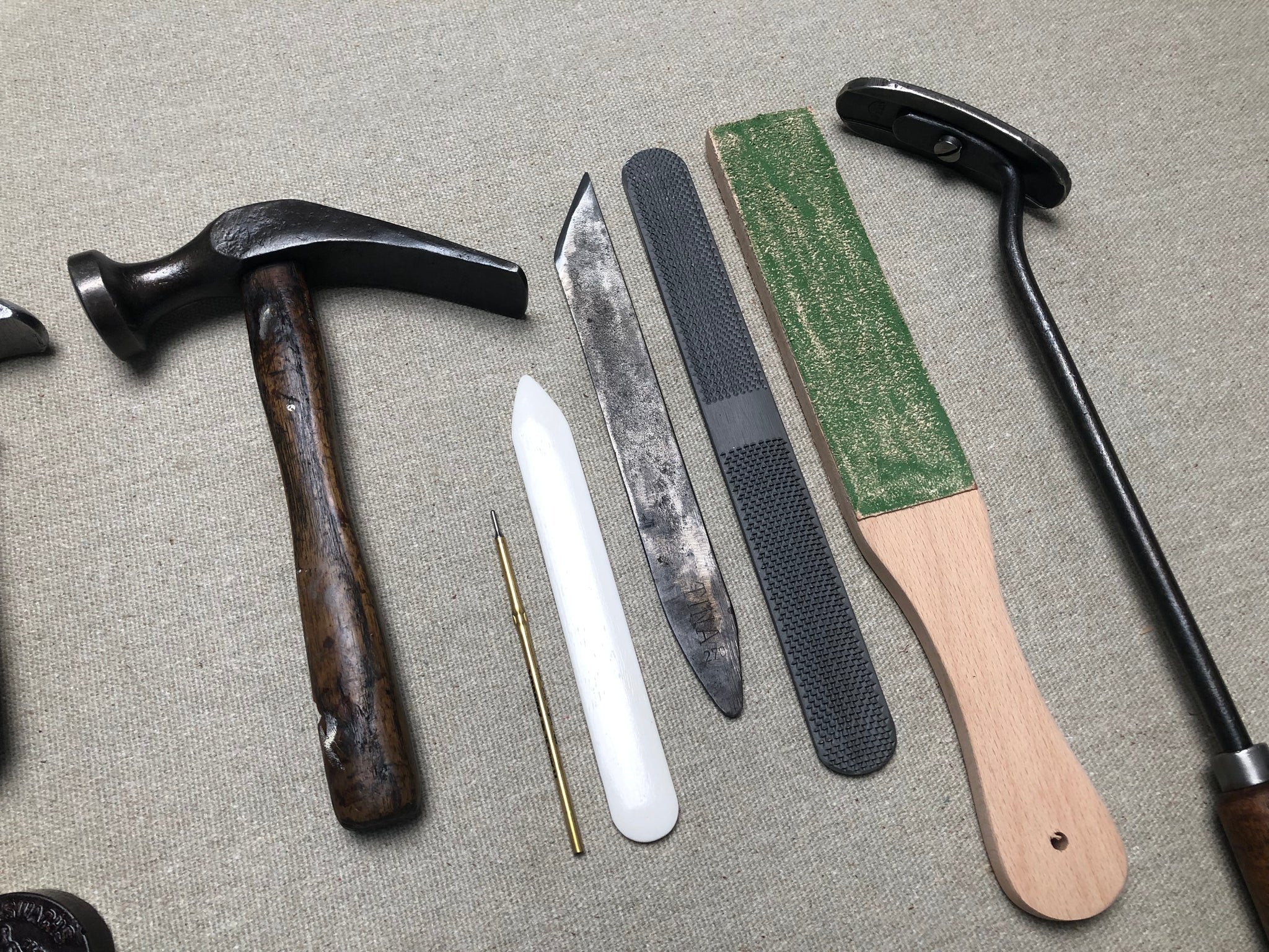 Shoemaker tool set kit for beginners in shoemaking PRO – Shoemakercraft