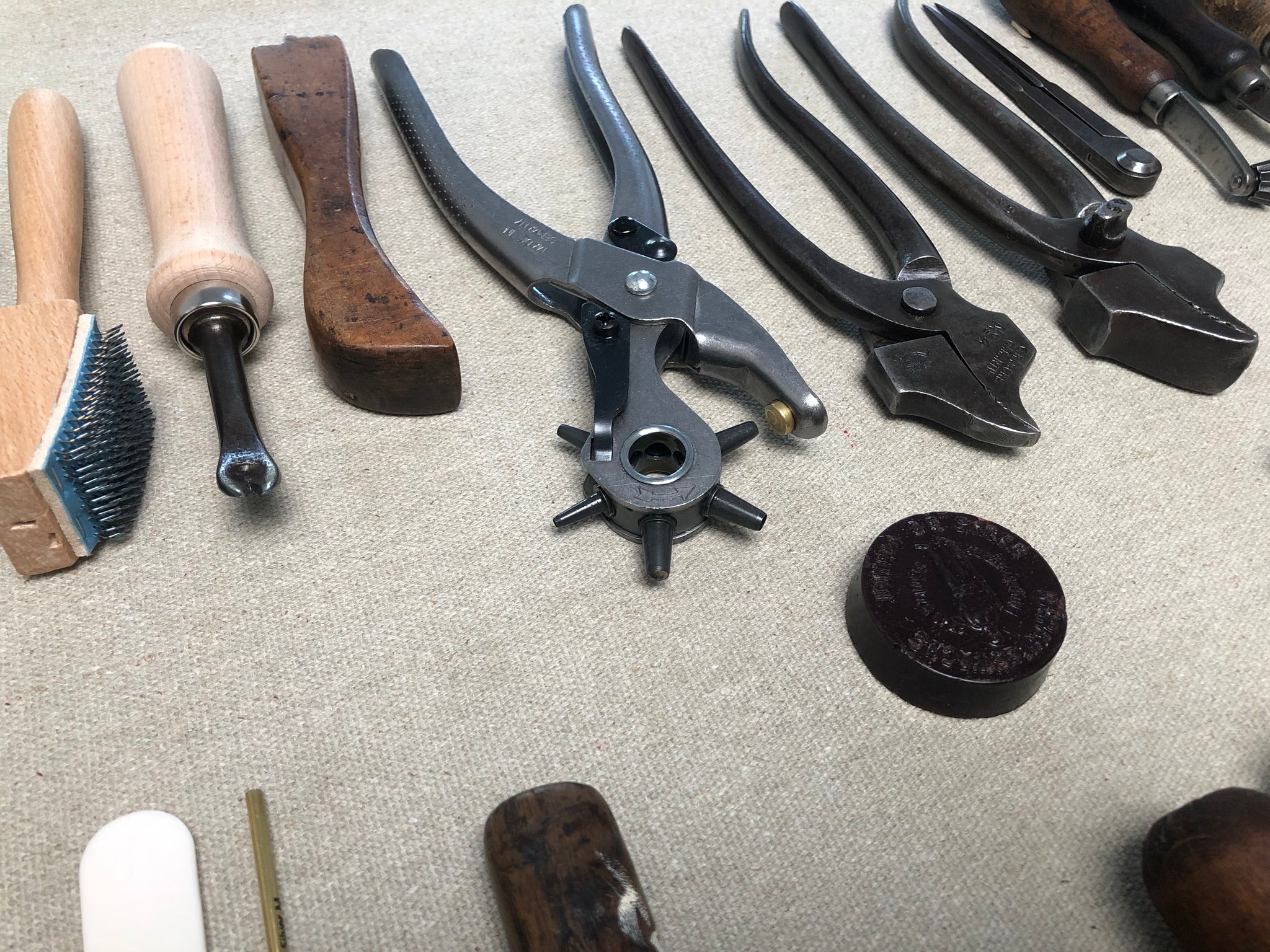 Shoemaker tool set kit for beginners in shoemaking PRO – Shoemakercraft