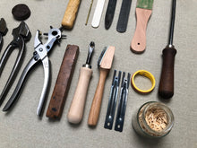 Load image into Gallery viewer, Shoemaker tool set kit for beginners in shoemaking PRO
