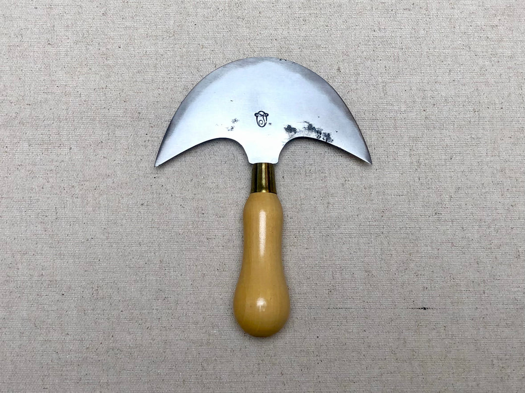 Half and quarter moon knifes