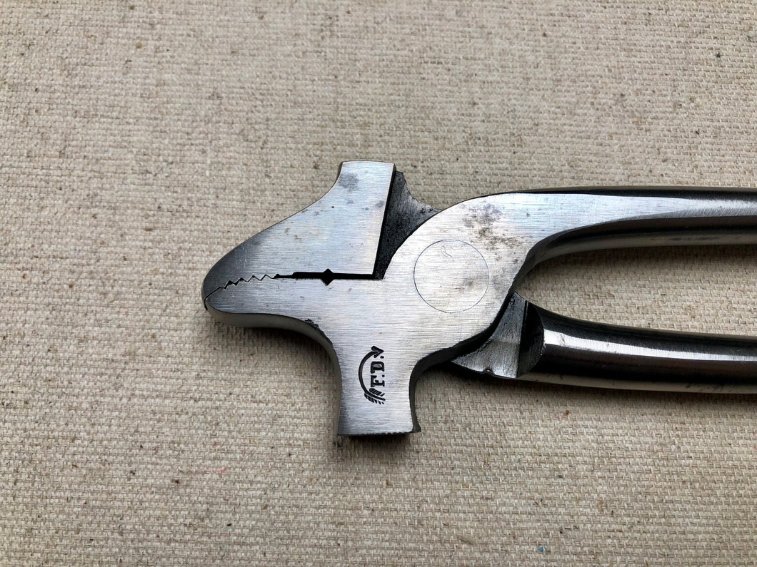 Shoemaker lasting pliers by F.DICK