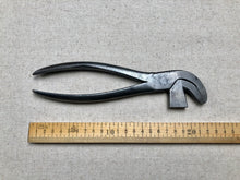 Load image into Gallery viewer, Shoemaker lasting pliers
