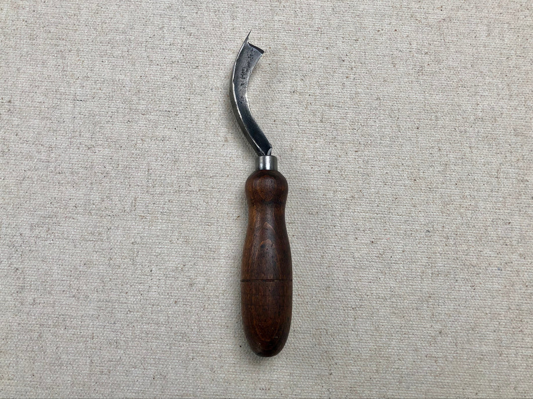 Shoemaker welt knife with safety lip