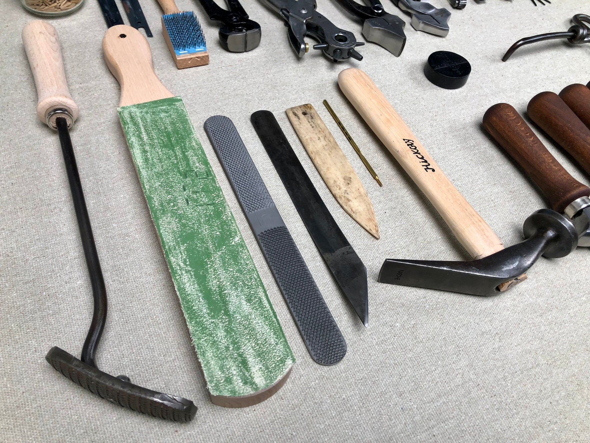 Shoemaker tool set kit for beginners in shoemaking PRO – Shoemakercraft