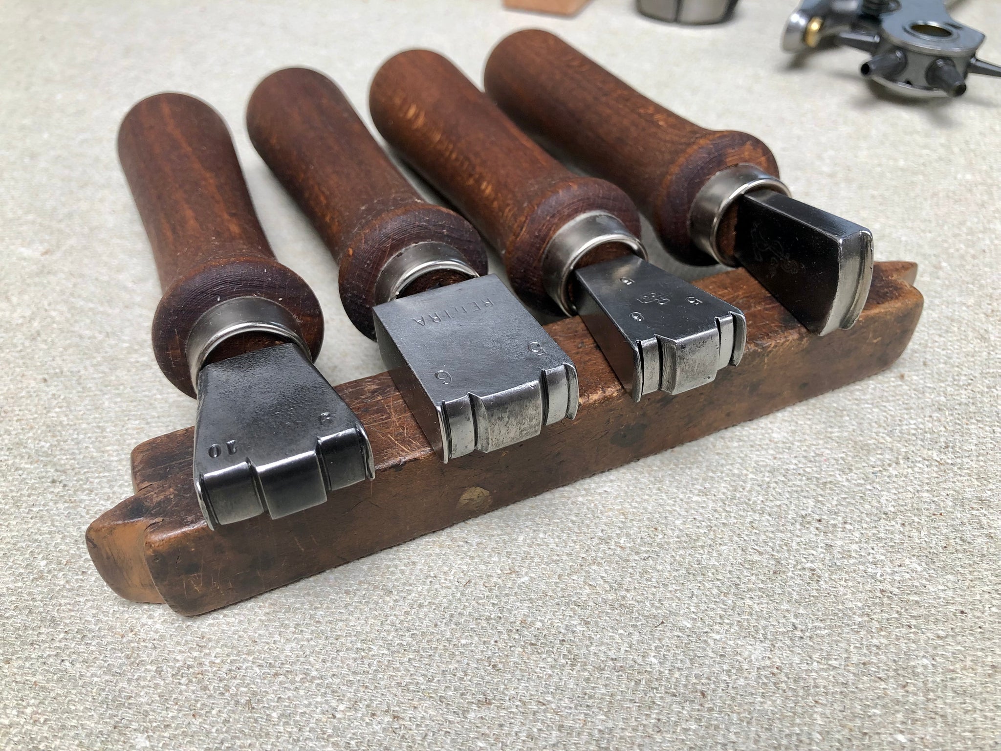 Shoemaker tool set kit for beginners in shoemaking PRO – Shoemakercraft