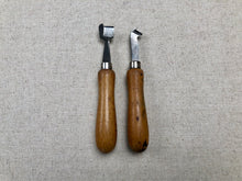 Load image into Gallery viewer, Feathering and welt knife by Don Carlos No.2
