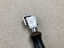 Load image into Gallery viewer, x Adjustable edge iron
