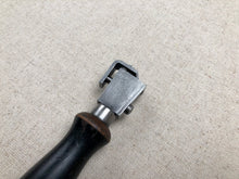 Load image into Gallery viewer, x Adjustable edge iron
