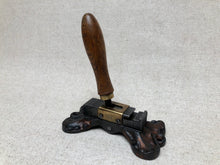Load image into Gallery viewer, Aglet crimping machine by DAUDE
