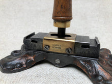 Load image into Gallery viewer, Aglet crimping machine by DAUDE
