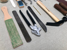 Load image into Gallery viewer, Shoemaker tool set BASIC
