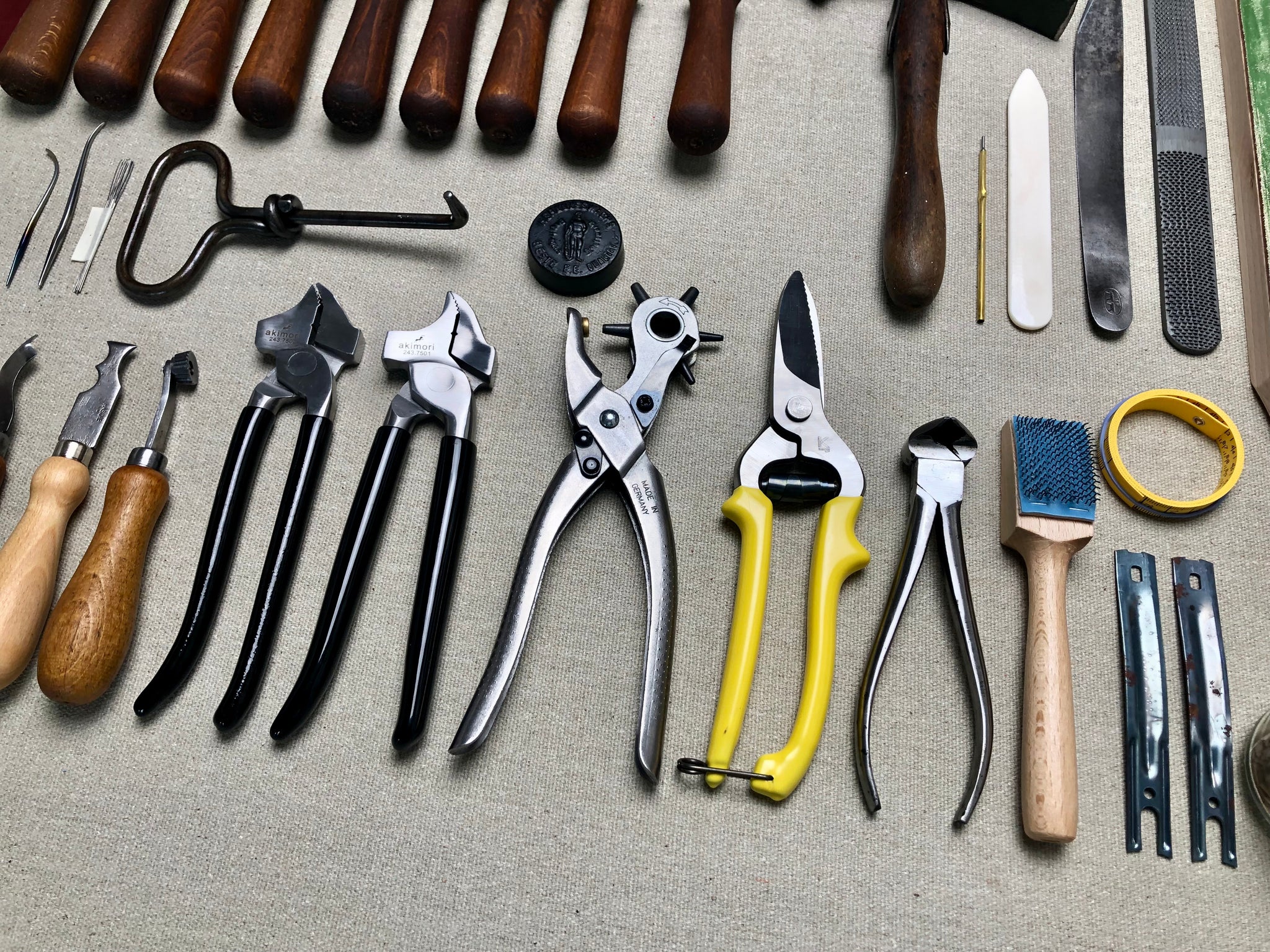 Shoemaker tool set kit for beginners in shoemaking PRO – Shoemakercraft