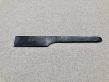 Load image into Gallery viewer, Shoemaker heel pry, batting knife
