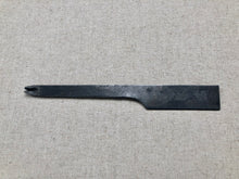 Load image into Gallery viewer, Shoemaker heel pry, batting knife
