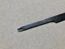 Load image into Gallery viewer, Shoemaker heel pry, batting knife

