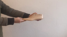 Load and play video in Gallery viewer, Wooden shoe last 2095020 for bespoke shoemaking, 25 mm
