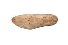 Load image into Gallery viewer, Wooden shoe last 2095020 for bespoke shoemaking, 25 mm
