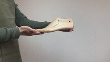 Load and play video in Gallery viewer, Wooden shoe last 2298 for bespoke shoemaking, 25 mm
