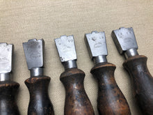 Load image into Gallery viewer, z Shoemaker finishing iron set by Josef Münch
