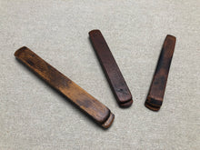 Load image into Gallery viewer, x Shoemaker burnishing wood set, antique
