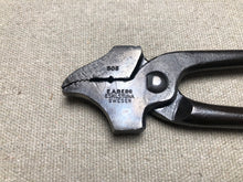 Load image into Gallery viewer, z Shoemaker lasting pliers 508 by E.A.Berg
