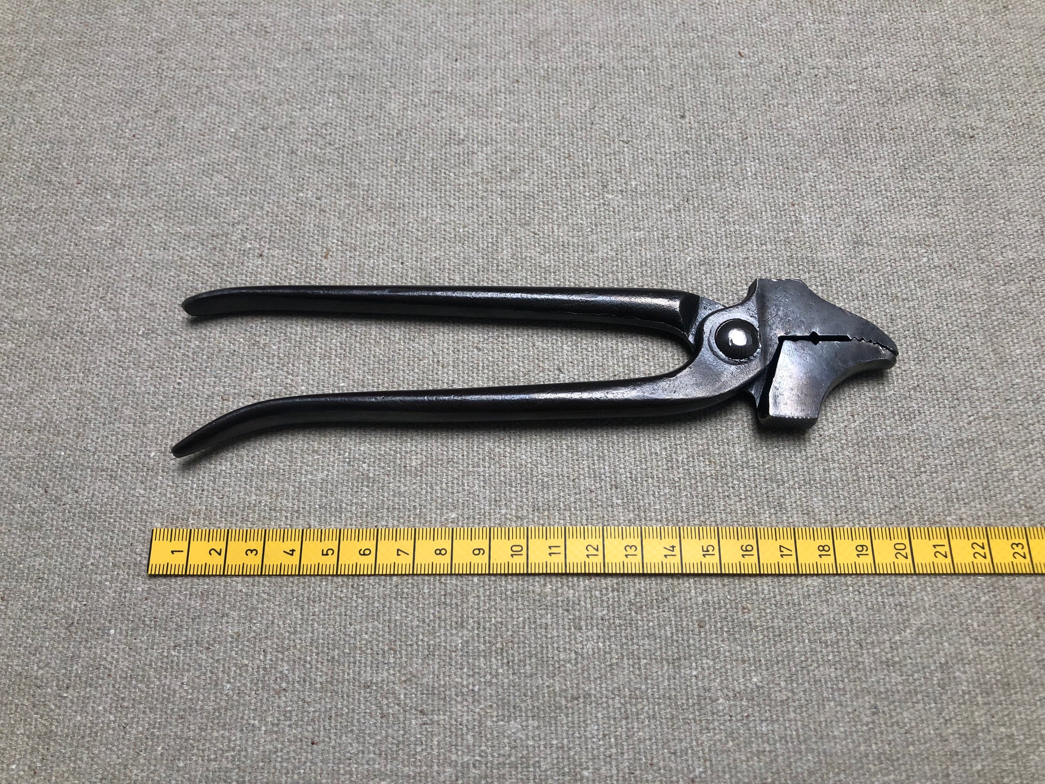 z Shoemaker lasting pliers 508 by E.A.Berg – Shoemakercraft